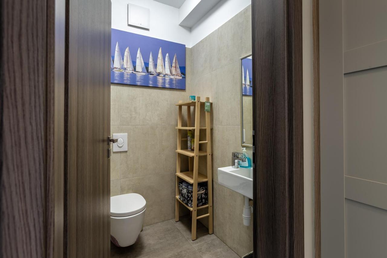 Lake Side Luxury Steps To The Lake Lela - Happy Rentals บาลาตอนแลลเล ภายนอก รูปภาพ
