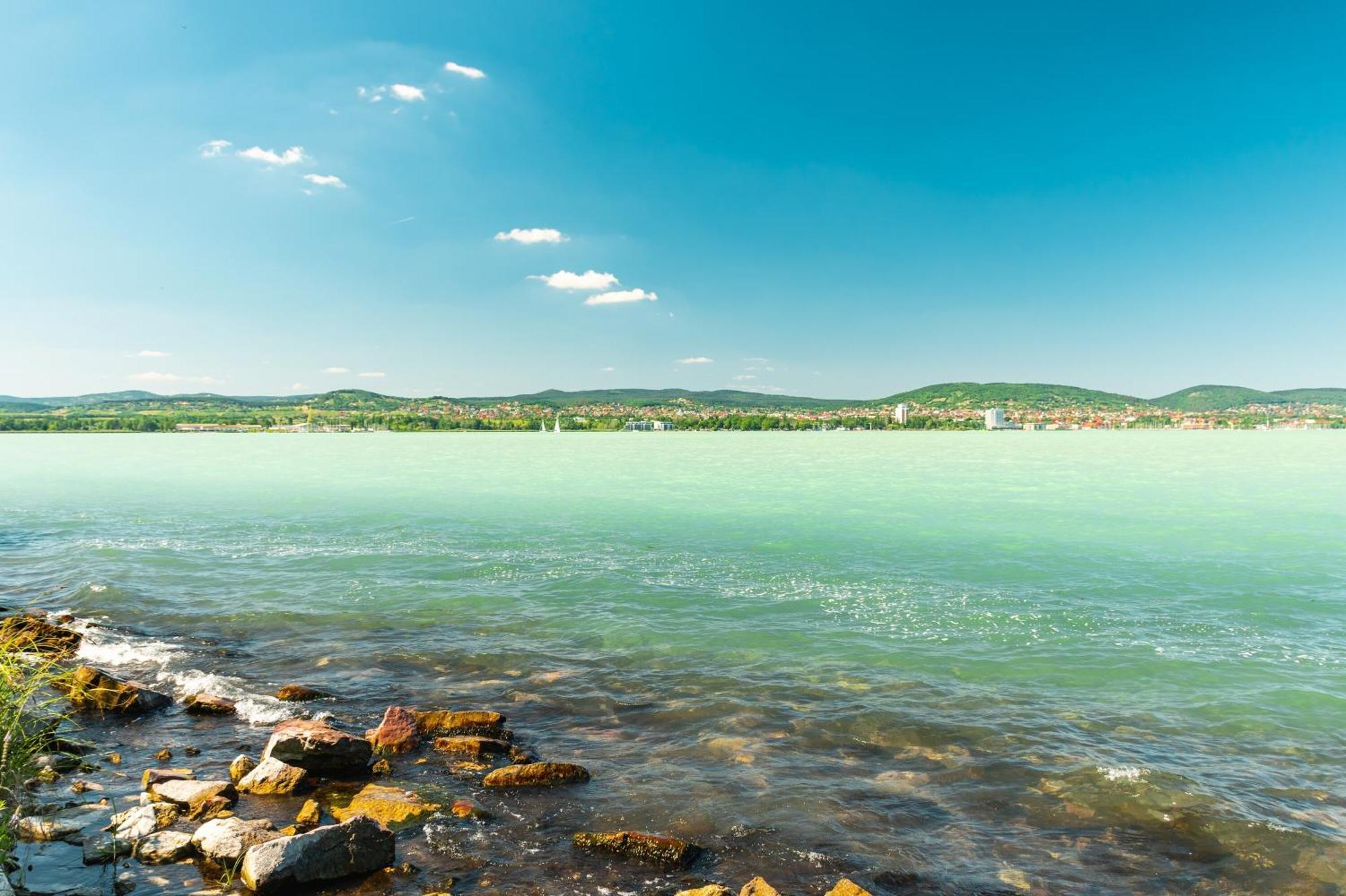 Lake Side Luxury Steps To The Lake Lela - Happy Rentals บาลาตอนแลลเล ภายนอก รูปภาพ