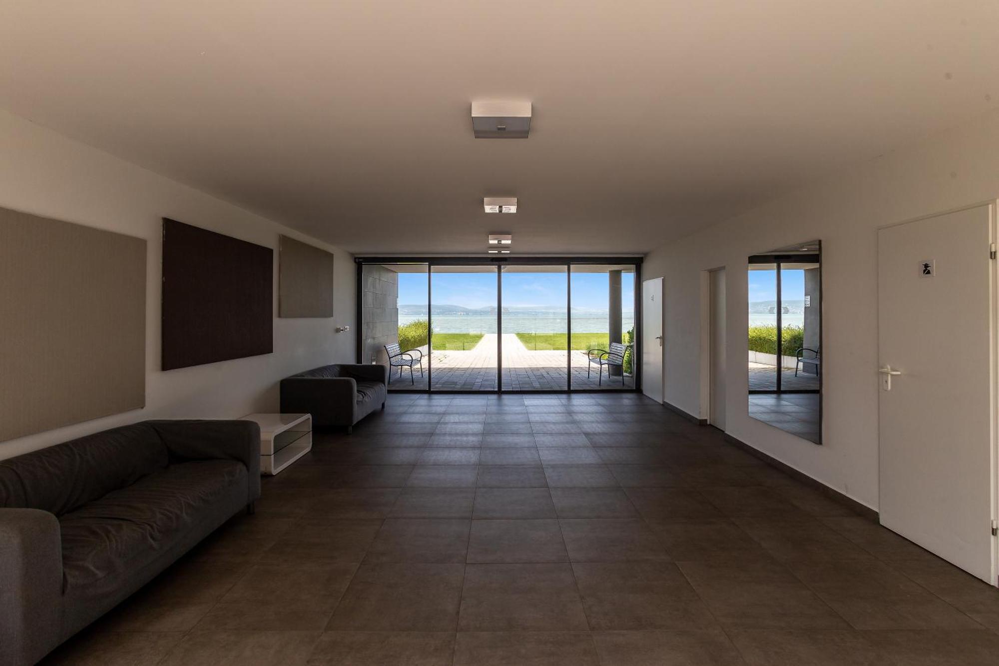 Lake Side Luxury Steps To The Lake Lela - Happy Rentals บาลาตอนแลลเล ภายนอก รูปภาพ